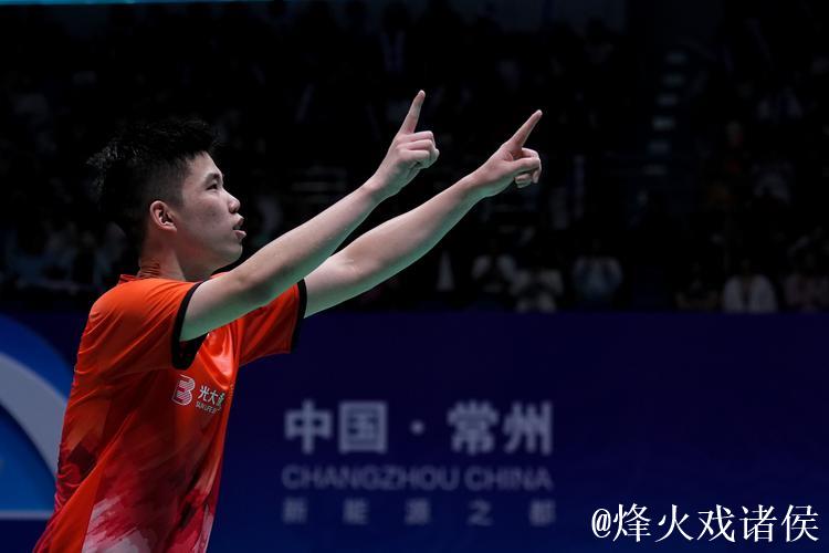 中国羽毛球大师赛：翁泓阳击败小波波夫晋级决赛